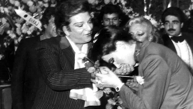 Bülent Ersoy'dan Zeki Müren tepkisi Bülent Ersoy'dan Zeki Müren tepkisi