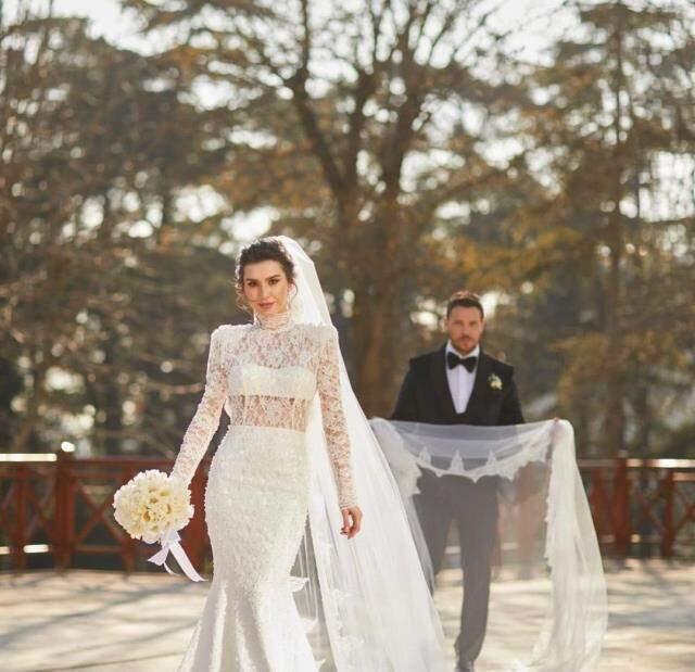 Burcu Kıratlı ile Sinan Akçıl ikinci kez nikah masasına oturdu