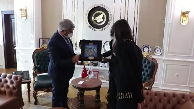 Burkina Faso'nun Ankara Büyükelçisi Brahima Sere, Vali Gürel'i ziyaret etti Burkina Faso'nun Ankara Büyükelçisi Brahima Sere, Vali Gürel'i ziyaret etti