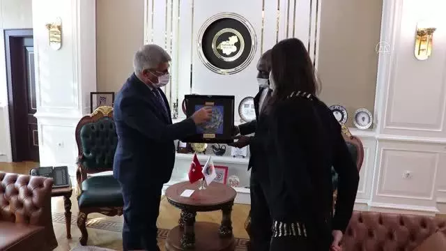 Burkina Faso'nun Ankara Büyükelçisi Brahima Sere, Vali Gürel'i ziyaret etti Burkina Faso'nun Ankara Büyükelçisi Brahima Sere, Vali Gürel'i ziyaret etti