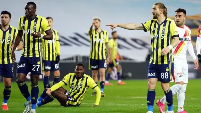 Caner Erkin'den hakem Hüseyin Göçek'e tepki: Bunlar kafayı yemiş Caner Erkin'den hakem Hüseyin Göçek'e tepki: Bunlar kafayı yemiş