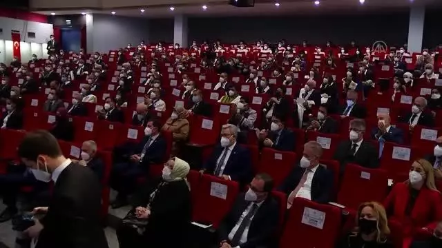 Son Dakika | Cumhurbaşkanı Erdoğan: 'AB, Yunanistan'a 100 bin sığınmacı için 3 milyar avro destek verirken Türkiye'deki 4 milyon sığınmacı için elini taşın altına... Son Dakika | Cumhurbaşkanı Erdoğan: 'AB, Yunanistan'a 100 bin sığınmacı için 3 milyar avro destek verirken Türkiye'deki 4 milyon sığınmacı için elini taşın altına...