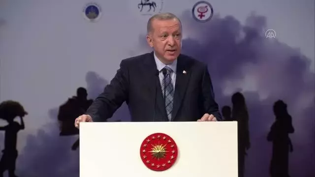 Cumhurbaşkanı Erdoğan: '(ABD) Bunların mültecilere sahip çıkmak gibi bir derdi yok, dert başka' Cumhurbaşkanı Erdoğan: '(ABD) Bunların mültecilere sahip çıkmak gibi bir derdi yok, dert başka'