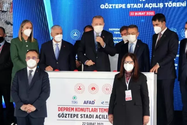 Cumhurbaşkanı Erdoğan, video konferans yöntemiyle Gürsel Aksel Stadı'nın açılışına katıldı (2) Cumhurbaşkanı Erdoğan, video konferans yöntemiyle Gürsel Aksel Stadı'nın açılışına katıldı (2)