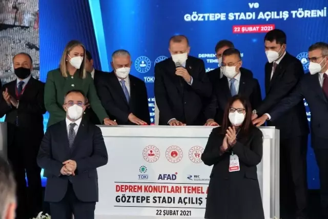 Cumhurbaşkanı Erdoğan, video konferans yöntemiyle Gürsel Aksel Stadı'nın açılışına katıldı (2) Cumhurbaşkanı Erdoğan, video konferans yöntemiyle Gürsel Aksel Stadı'nın açılışına katıldı (2)