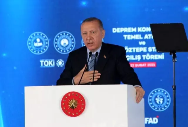 Cumhurbaşkanı Erdoğan, video konferans yöntemiyle Gürsel Aksel Stadı'nın açılışına katıldı (2) Cumhurbaşkanı Erdoğan, video konferans yöntemiyle Gürsel Aksel Stadı'nın açılışına katıldı (2)