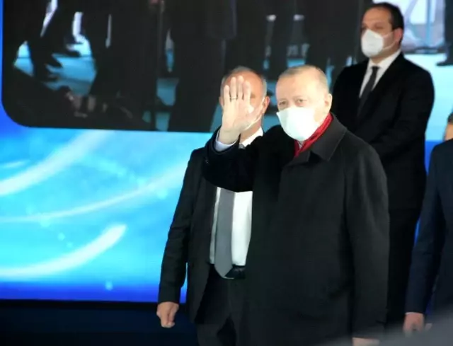 Cumhurbaşkanı Erdoğan, video konferans yöntemiyle Gürsel Aksel Stadı'nın açılışına katıldı (2) Cumhurbaşkanı Erdoğan, video konferans yöntemiyle Gürsel Aksel Stadı'nın açılışına katıldı (2)