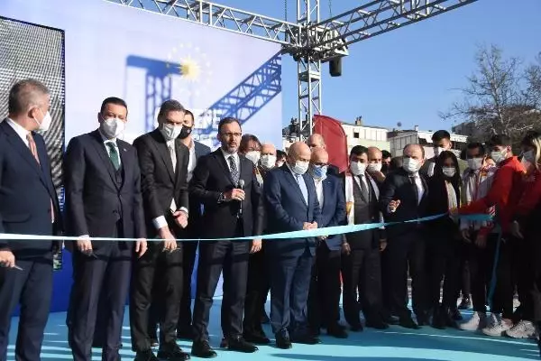 Cumhurbaşkanı Erdoğan, Göztepe Stadı'nın açılışını yaptı Cumhurbaşkanı Erdoğan, Göztepe Stadı'nın açılışını yaptı