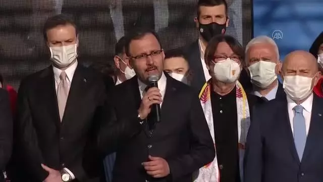 Cumhurbaşkanı Erdoğan, Göztepe Stadı'nın açılışını yaptı Cumhurbaşkanı Erdoğan, Göztepe Stadı'nın açılışını yaptı