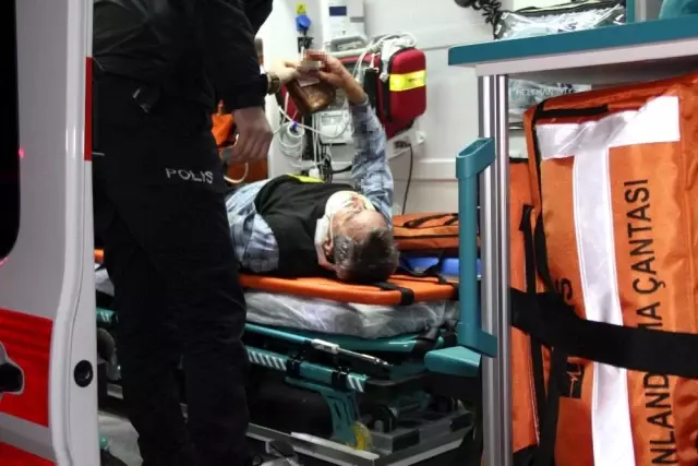 Halk otobüsü tıra arkadan çarptı, yol kan gölüne döndü: 6 yaralı Halk otobüsü tıra arkadan çarptı, yol kan gölüne döndü: 6 yaralı