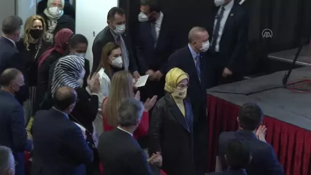 Depremzede konservatuar öğrencisi İnci Okan konserde yer aldı Depremzede konservatuar öğrencisi İnci Okan konserde yer aldı