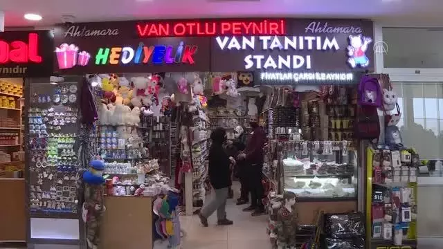 DHMİ havalimanlarındaki kiracıların 31 Ocak'a ötelenen kira bedellerinin iptal edilmesi işletmecileri sevindirdi DHMİ havalimanlarındaki kiracıların 31 Ocak'a ötelenen kira bedellerinin iptal edilmesi işletmecileri sevindirdi