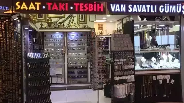 DHMİ havalimanlarındaki kiracıların 31 Ocak'a ötelenen kira bedellerinin iptal edilmesi işletmecileri sevindirdi DHMİ havalimanlarındaki kiracıların 31 Ocak'a ötelenen kira bedellerinin iptal edilmesi işletmecileri sevindirdi