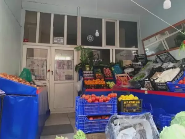 Dışı manav içi kahvehane : 36 kişiye ceza kesildi Dışı manav içi kahvehane : 36 kişiye ceza kesildi
