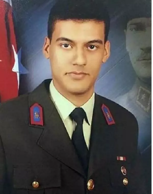 Son Dakika | Diyarbakır annelerinden, Gara şehidi astsubay Özbey'in ailesine ziyaret Son Dakika | Diyarbakır annelerinden, Gara şehidi astsubay Özbey'in ailesine ziyaret