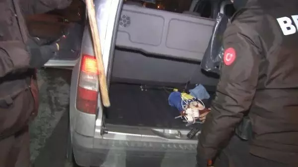 Son dakika haberleri... Esenler'de kısıtlamada durdurulan sürücü kimliğini vermek istmedi Son dakika haberleri... Esenler'de kısıtlamada durdurulan sürücü kimliğini vermek istmedi