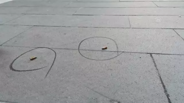 Fatih'te 2 kişi silahla yaralandı Fatih'te 2 kişi silahla yaralandı