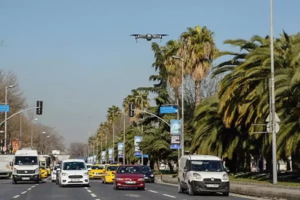 Fatih'te drone ile trafik denetimi Fatih'te drone ile trafik denetimi