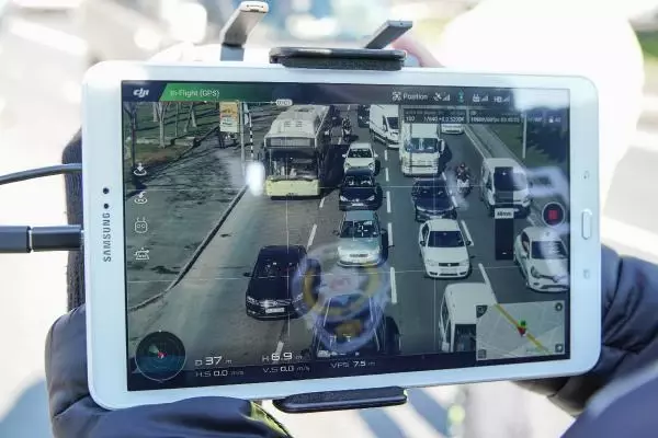 Fatih'te drone ile trafik denetimi Fatih'te drone ile trafik denetimi