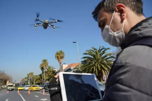 Fatih'te drone ile trafik denetimi Fatih'te drone ile trafik denetimi