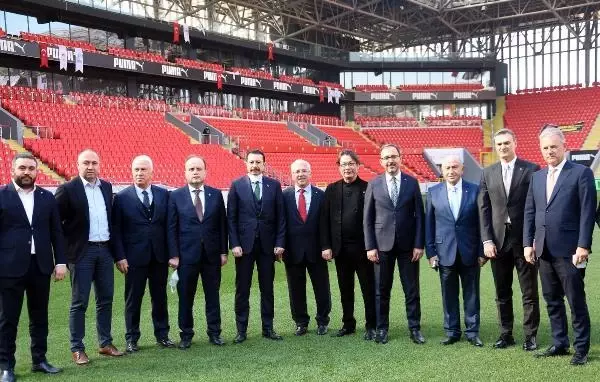 Cumhurbaşkanı Erdoğan, Göztepe Stadı'nın açılışını yaptı Cumhurbaşkanı Erdoğan, Göztepe Stadı'nın açılışını yaptı