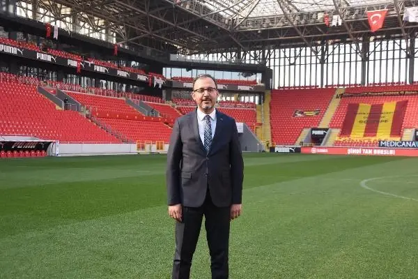 Cumhurbaşkanı Erdoğan, Göztepe Stadı'nın açılışını yaptı Cumhurbaşkanı Erdoğan, Göztepe Stadı'nın açılışını yaptı