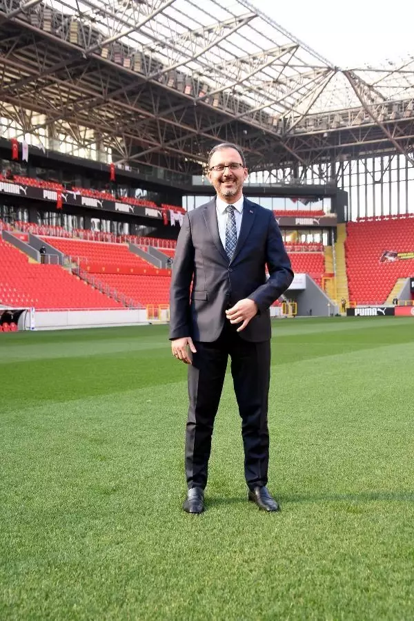 Cumhurbaşkanı Erdoğan, Göztepe Stadı'nın açılışını yaptı Cumhurbaşkanı Erdoğan, Göztepe Stadı'nın açılışını yaptı