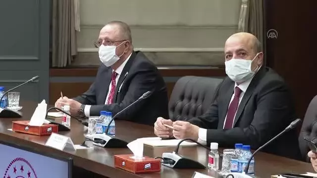 Hazine ve Maliye Bakanı Elvan, TESK Yönetim Kurulu üyelerini kabul etti Hazine ve Maliye Bakanı Elvan, TESK Yönetim Kurulu üyelerini kabul etti