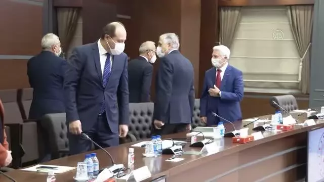 Hazine ve Maliye Bakanı Elvan, TESK Yönetim Kurulu üyelerini kabul etti Hazine ve Maliye Bakanı Elvan, TESK Yönetim Kurulu üyelerini kabul etti