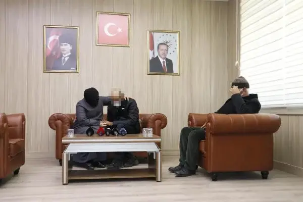 İkna edilerek teslim olan PKK'lı, ailesiyle buluştu İkna edilerek teslim olan PKK'lı, ailesiyle buluştu