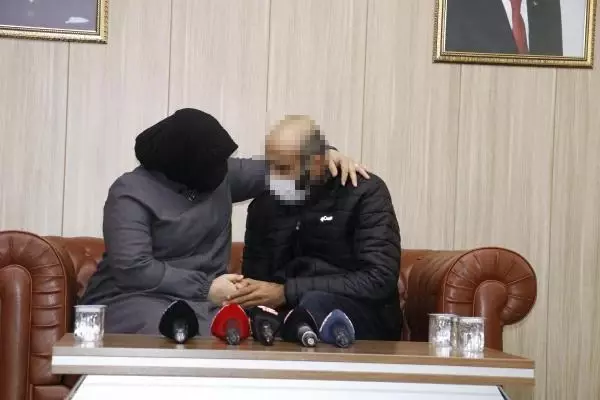 İkna edilerek teslim olan PKK'lı, ailesiyle buluştu İkna edilerek teslim olan PKK'lı, ailesiyle buluştu