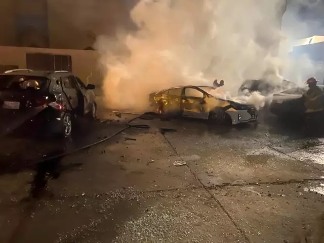 Bağdat'ta ABD Büyükelçiliği binasının bulunduğu Yeşil Bölge'ye roketli saldırı Bağdat'ta ABD Büyükelçiliği binasının bulunduğu Yeşil Bölge'ye roketli saldırı