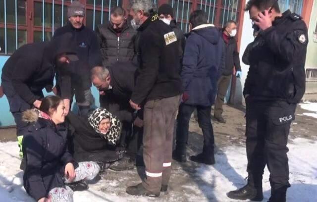 İş yerinde intihar etti, ailesi sinir krizi geçirdi İş yerinde intihar etti, ailesi sinir krizi geçirdi