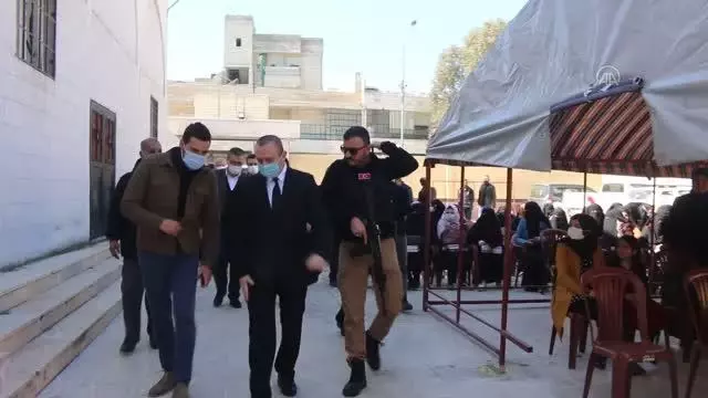 İyilik Derneği, Cerablus'taki okullara kütüphane kuruyor İyilik Derneği, Cerablus'taki okullara kütüphane kuruyor
