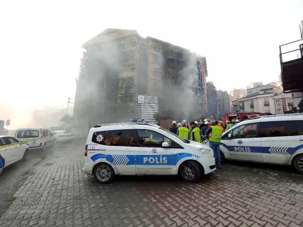 Son dakika haberleri! Kağıthane'de inşaat şantiyesi'nde yangın; alevler binanın ön cephesini sardı Son dakika haberleri! Kağıthane'de inşaat şantiyesi'nde yangın; alevler binanın ön cephesini sardı