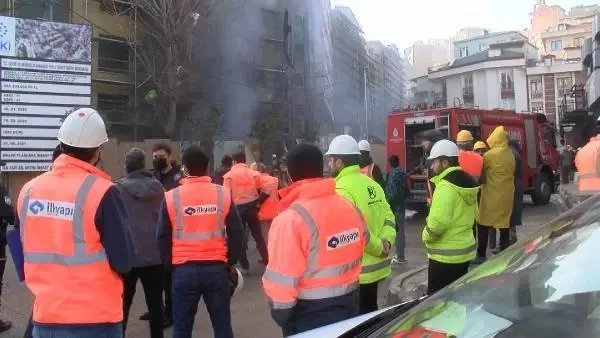 Son dakika haberleri! Kağıthane'de inşaat şantiyesi'nde yangın; alevler binanın ön cephesini sardı Son dakika haberleri! Kağıthane'de inşaat şantiyesi'nde yangın; alevler binanın ön cephesini sardı