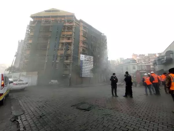 Son dakika haberleri! Kağıthane'de inşaat şantiyesi'nde yangın; alevler binanın ön cephesini sardı Son dakika haberleri! Kağıthane'de inşaat şantiyesi'nde yangın; alevler binanın ön cephesini sardı