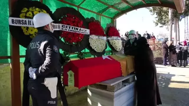 Son dakika haber! Kansere yenik düşen polis memuru için tören düzenlendi Son dakika haber! Kansere yenik düşen polis memuru için tören düzenlendi