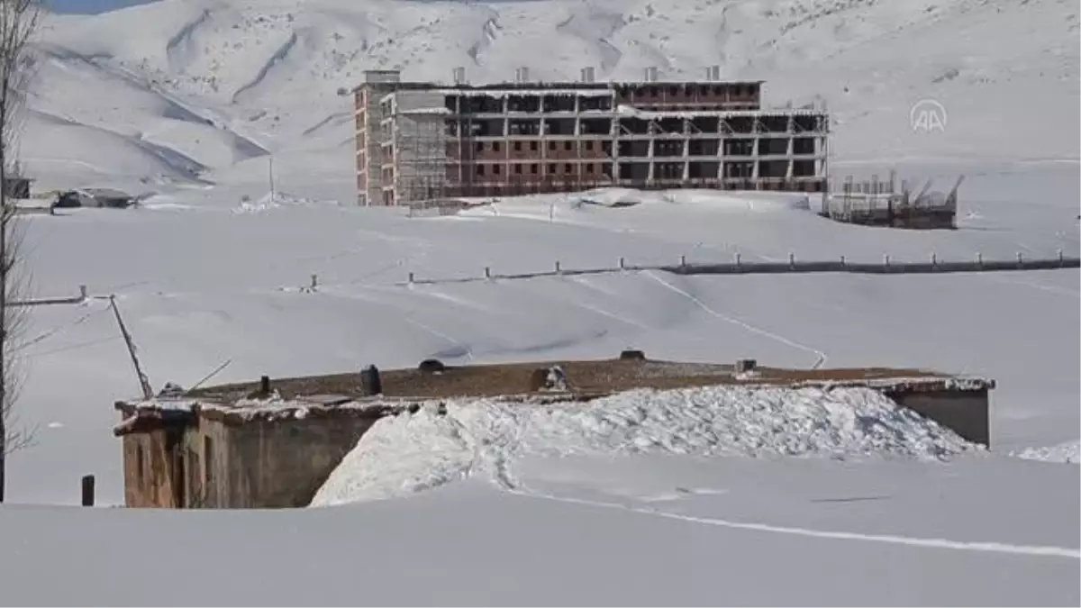 Kar nedeniyle 16 köy yolu ulaşıma kapandı