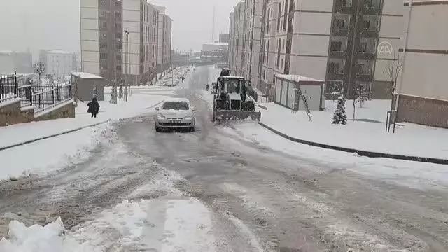 Kar ve tipi etkili oluyor Kar ve tipi etkili oluyor