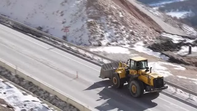 Kırkdilim Tünelleri'ndeki T2 tünelinde ışık görme töreni Kırkdilim Tünelleri'ndeki T2 tünelinde ışık görme töreni