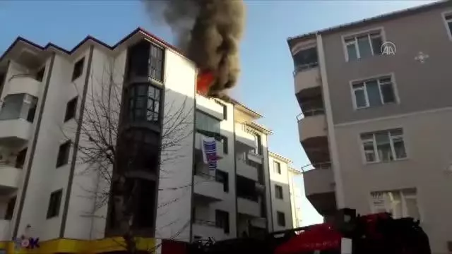Son dakika haberleri... KIRKLARELİ - 5. katta çıkan yangında balkondan atlayan kişi ile dumandan etkilenen eşi hastaneye kaldırıldı Son dakika haberleri... KIRKLARELİ - 5. katta çıkan yangında balkondan atlayan kişi ile dumandan etkilenen eşi hastaneye kaldırıldı