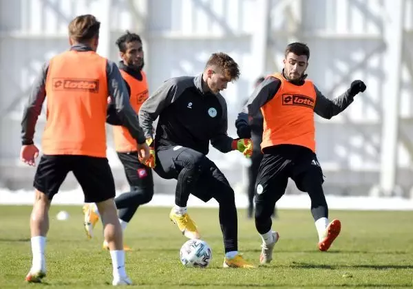 Konyaspor'da 6 oyuncunun sakatlığı sürüyor Konyaspor'da 6 oyuncunun sakatlığı sürüyor