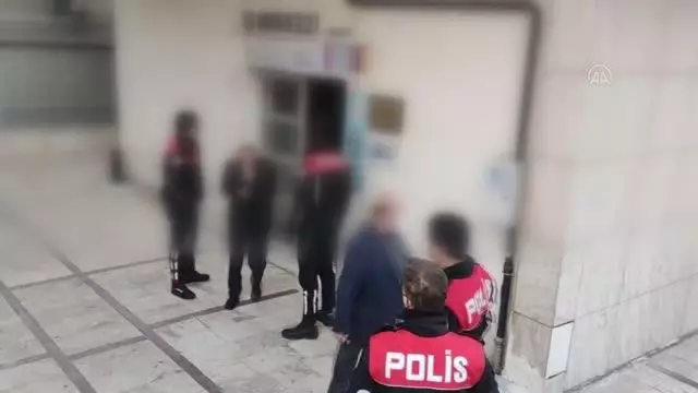Kumar oynayan 25 kişiye toplam 112 bin lira para cezası Kumar oynayan 25 kişiye toplam 112 bin lira para cezası