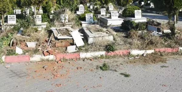 Manisa'da mezarlıklara çirkin saldırı Manisa'da mezarlıklara çirkin saldırı
