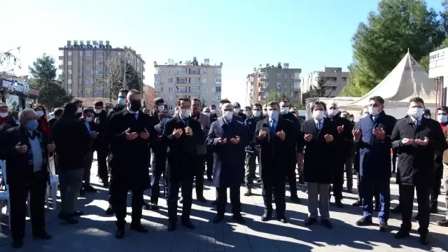Mardin'de Gara şehidi anısına lokma dağıtıldı Mardin'de Gara şehidi anısına lokma dağıtıldı