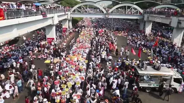 Myanmar'daki darbe karşıtı protestolar (2) Myanmar'daki darbe karşıtı protestolar (2)
