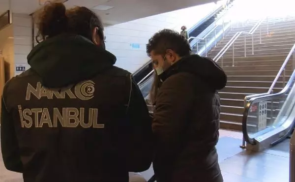 Narkotik polisleri, 'En İyi Narkotik Polisi Anne' projesini vatandaşa anlattı Narkotik polisleri, 'En İyi Narkotik Polisi Anne' projesini vatandaşa anlattı