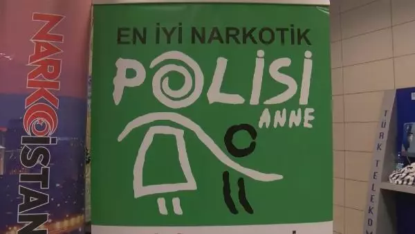 Narkotik polisleri, 'En İyi Narkotik Polisi Anne' projesini vatandaşa anlattı Narkotik polisleri, 'En İyi Narkotik Polisi Anne' projesini vatandaşa anlattı