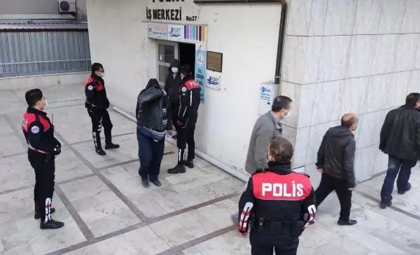 Kumar oynayan 25 kişiye toplam 112 bin lira para cezası Kumar oynayan 25 kişiye toplam 112 bin lira para cezası